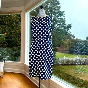 Ann Taylor Navy/ white diamond pattern sleeveless cotton dress 6 with pockets